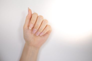 Why Did My SNS Nail Crack Horizontally