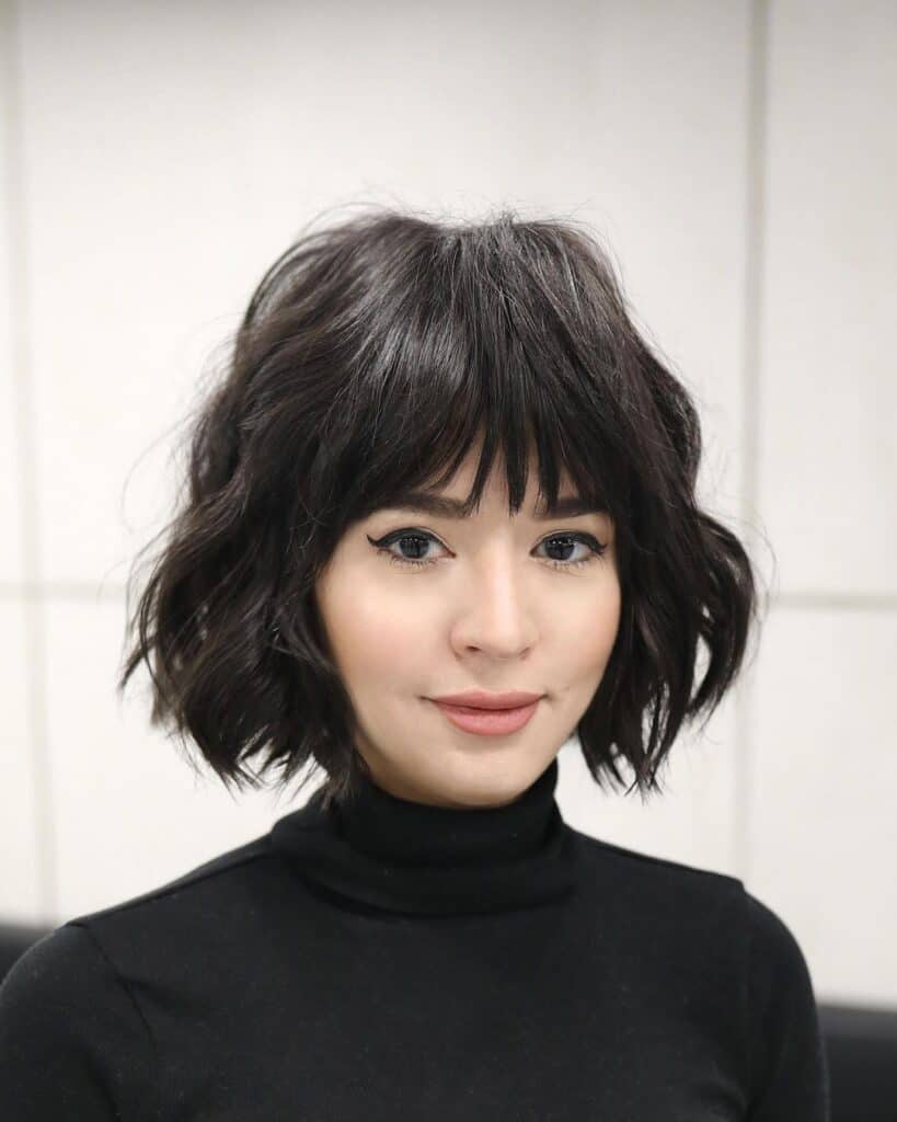 thick bob with deep fringe 