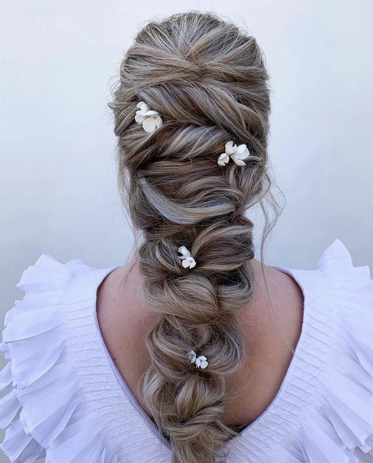 Simple textured pull-through braids